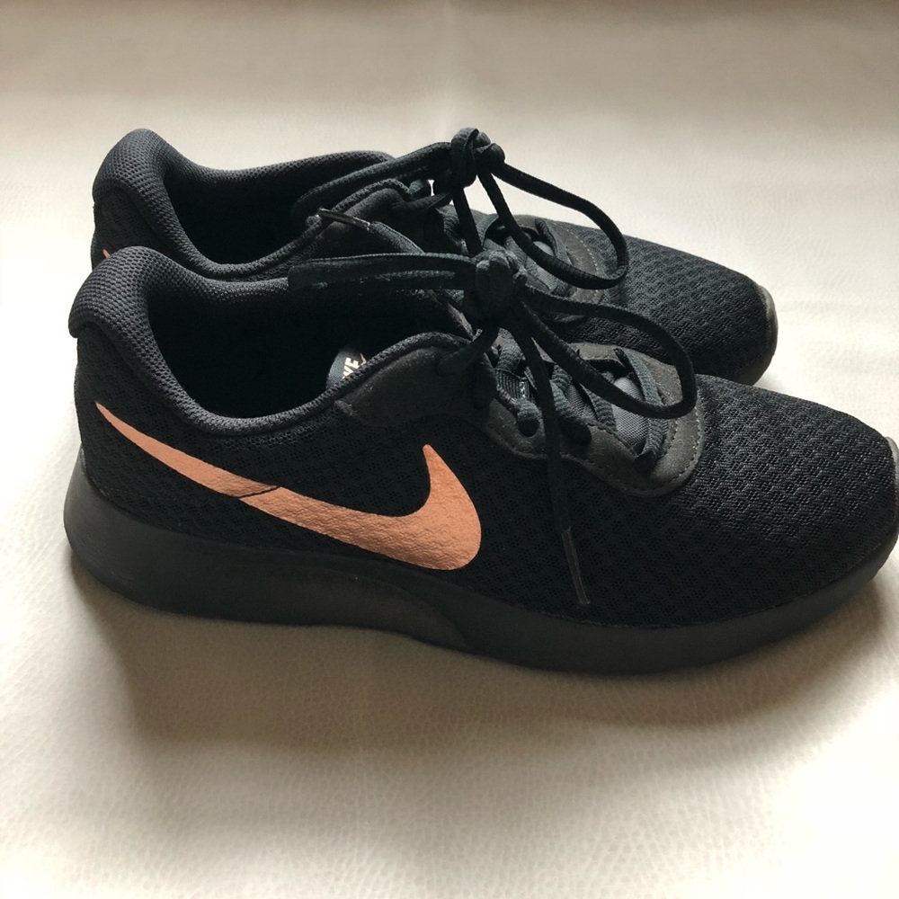 Rose Gold Nike’s - Sz 7